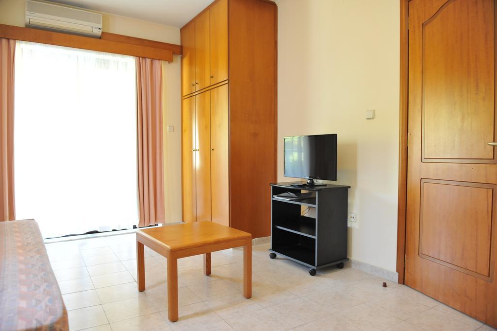 Niki Hotel Apartments Ialysos  Ngoại thất bức ảnh